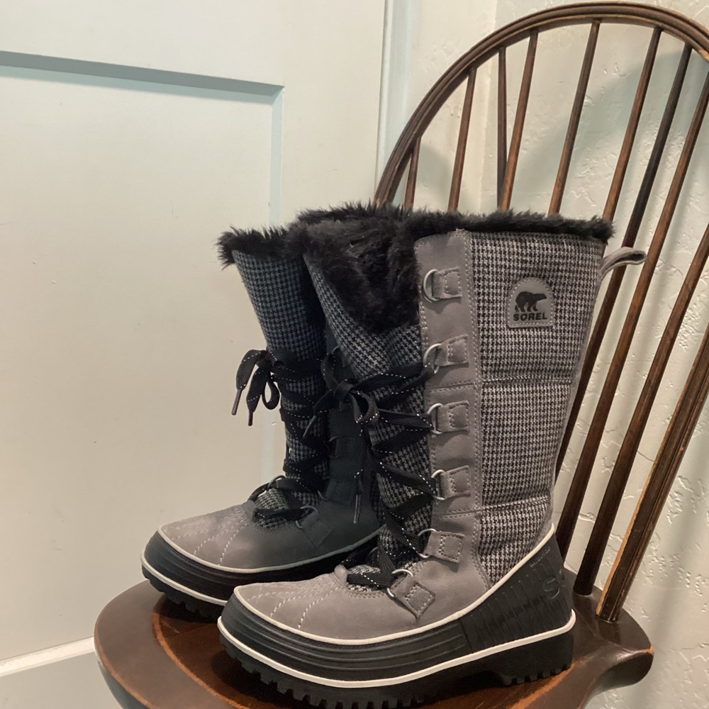 Sorel Tivoli High II Snow Boots Women’s Winter Size 6.5 US ,Gray